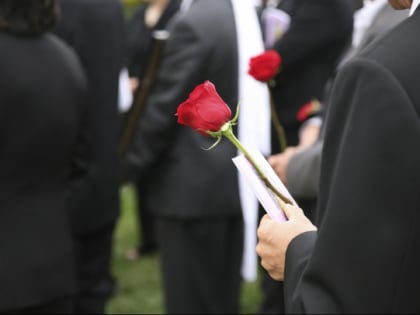 Семья Инны Чуриковой отказалась от прощания с "королевой "Ленкома" в театре