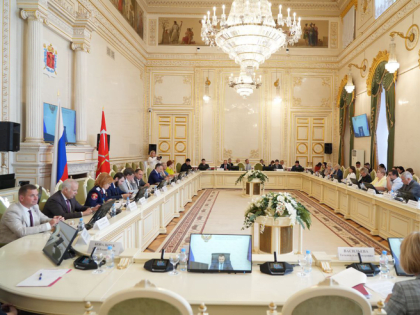 Комитет образования Ленобласти знакомит с особенностями региональной системы воспитания