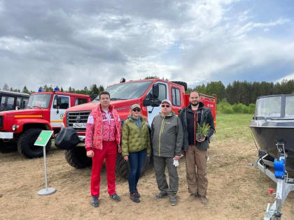 Члены Общественной палаты приняли участие в акции по лесовосстановлению