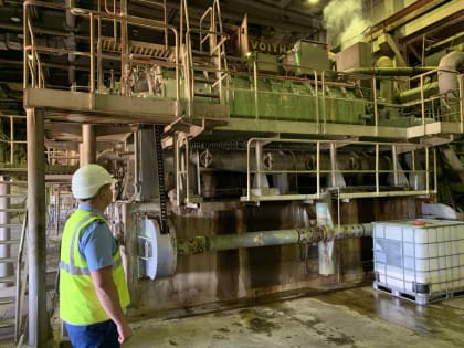 Выборгский городской прокурор Леонид Селивёрстов 23.08.2023 посетил с рабочим визитом ООО «Выборгская лесопромышленная корпорация»