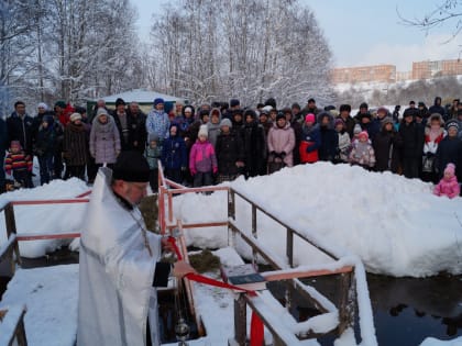 Пикалевские крещенские купания