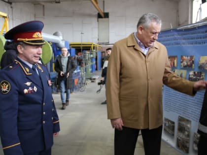 «Воспользуемся». В колонии под Тосно губернатору Ленобласти показали, как сэкономить на благоустройстве - фото