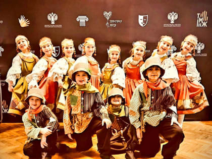 Зрители в Москве стали фанатами сосновоборских «Задоринок»