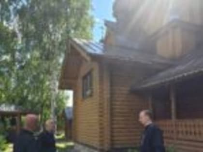 Иерей Андрей Морозов провёл рабочую встречу с помощником приходского совета, старостой прихода Романом Владимировичем Калиной.