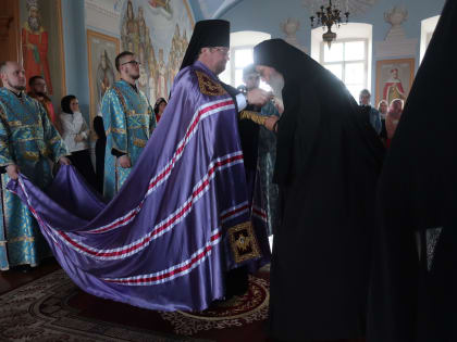 Епископ Выборгский и Приозерский Игнатий совершил Всенощное бдение накануне дня памяти Коневской иконы Божией Матери