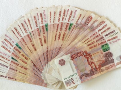 На выплаты матерям-героиням и награжденным орденом 