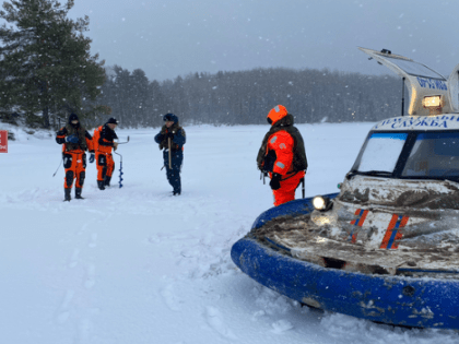 Спасатели Ленобласти предупредили об опасности выхода на лед