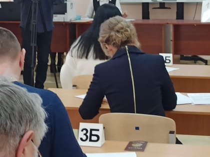 В школе Низино сдавали ЕГЭ 70 родителей выпускников