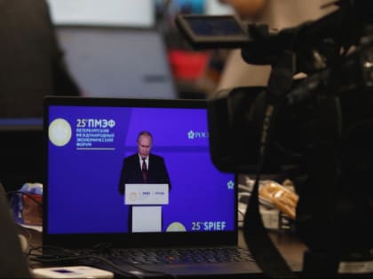 "Будет, разумеется, долгожданное выступление". Песков рассказал об участии Путина в ПМЭФ