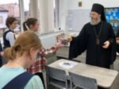 Соборная Литургия и посещение православной гимназии «Логос» в Романовке