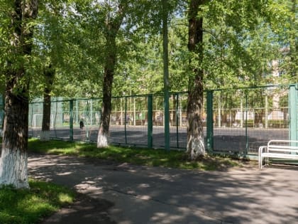 Несколько площадок стадиона "Металлург" в Череповце закрыли из-за ремонта