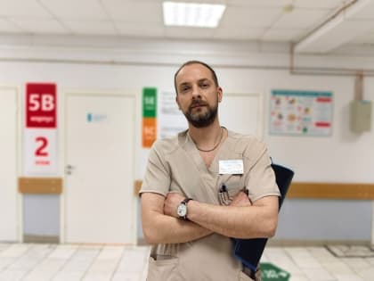 Хирурги Всеволожской больницы спасли ногу бойца СВО после ранения