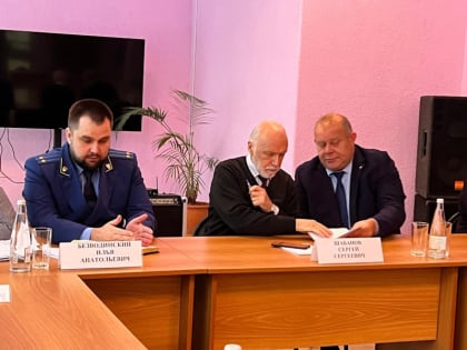 Прием граждан в Волхове: обсуждение актуальных проблем