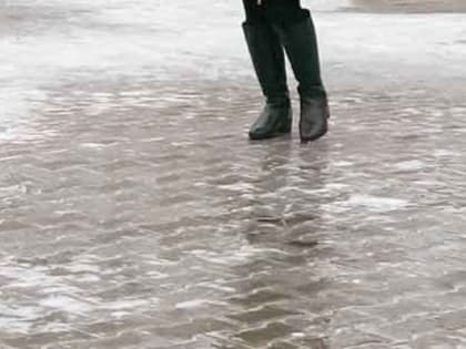 Депутат Туктаров указал на отсутствие противогололедной обработки дорог и тротуаров в Петербурге