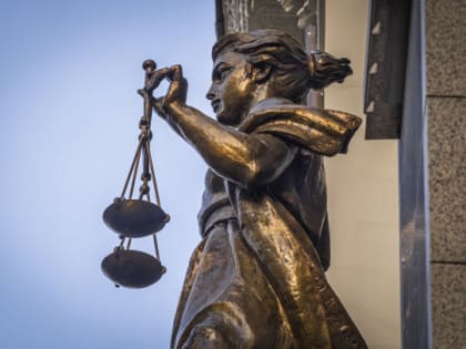 Верховный суд объяснил, что оскорбления чиновников в интернете подпадают под Уголовный кодекс