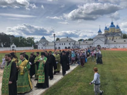 Епископ Выборгский и Приозерский Игнатий возглавил торжества, посвященные дню памяти преподобного Арсения Коневского, в островной обители