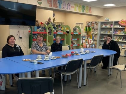 Встреча священника с читателями библиотеки