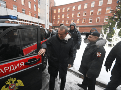 Повышенной проходимости. Ленобласть передала Росгвардии почти два десятка новых автомобилей