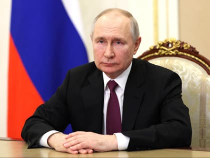 Кремль: Путин своевременно сообщит о своем участии в выборах