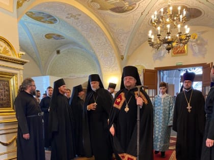 Епископ Выборгский и Приозерский Игнатий совершил последование малой вечерни с акафистом Коневской иконе Божией Матери