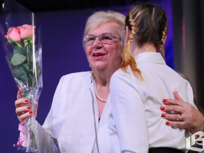 Педагогам хотят платить за успехи учеников по всей России