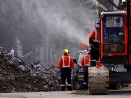 Более 600 человек оказались под следствиям из-за разрушения зданий от землетрясений в Турции