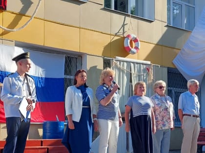 8 августа жители поселка Сяськелево отправились в «Круиз по морю Знаний»