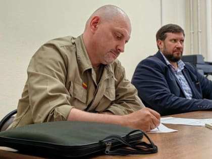 «У него выбора нет». Как тащат кандидатов на выборы в Ленобласти