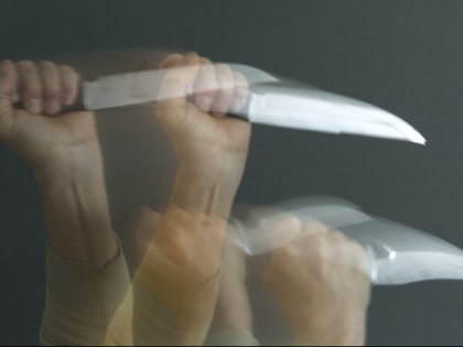 В свой день рождения изуродованную молодую петербурженку нашли на 13-ом этаже. Мотив известен