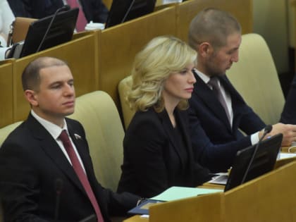 Лишать госнаград через УК. Депутат-единоросска Стенякина обрушилась на «неправильных» деятелей культуры