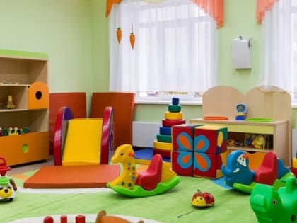 Правительство решило увеличить зарплату воспитателям детсадов на 30 процентов к 2026 году