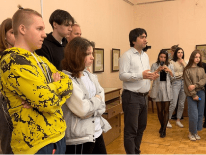 Ленинградские школьники прогулялись со «Знанием»