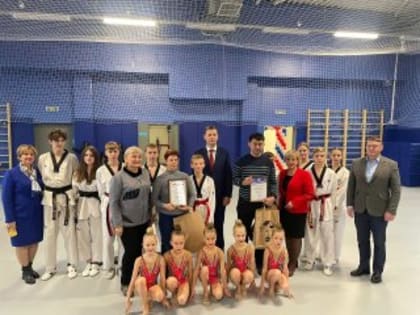 В Буграх открыли новый спортивный комплекс