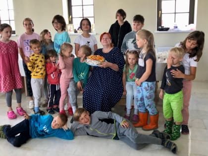 Состоялось первое занятие летней школы на Свято-Троицком приходе поселка Хиттолово