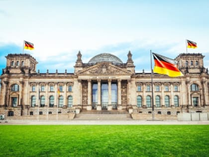 Германия массово высылает российских дипломатов. Россия ответила тем же