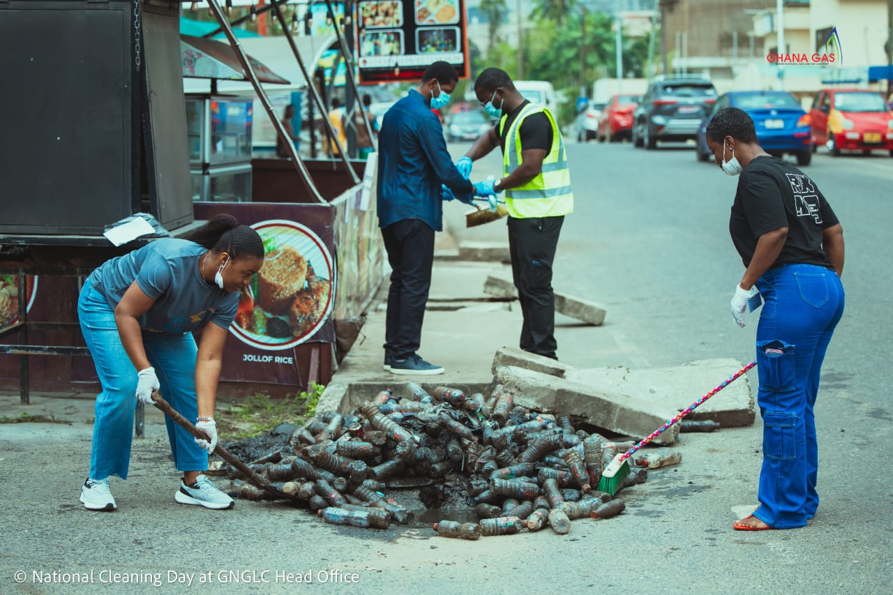 Ghana Gas Employees Join National Clean-Up Exercise, Emphasize Environmental Sustainability