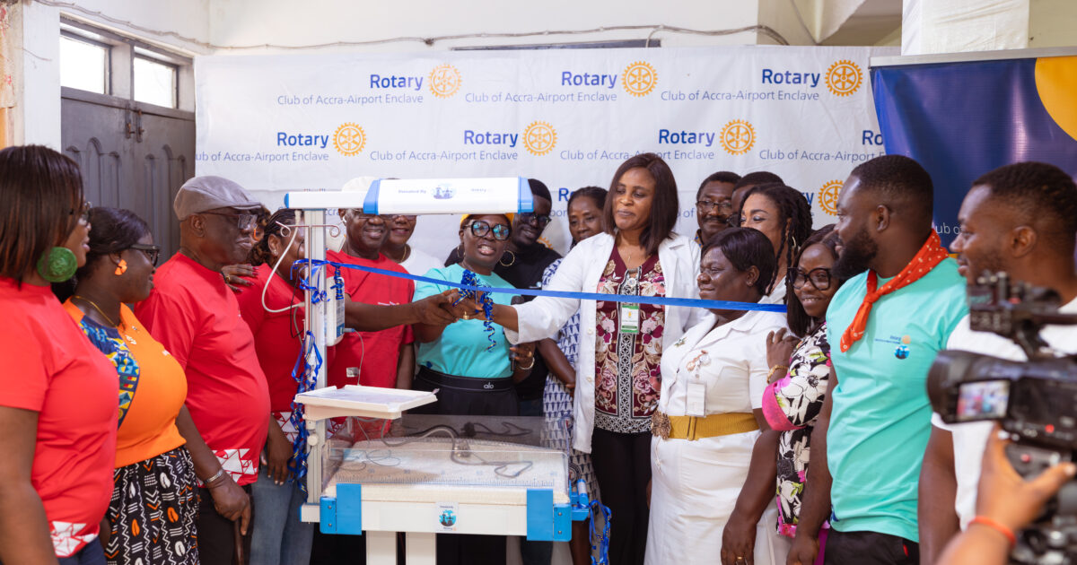 Rotary Club Donates Phototherapy Machine to Ussher Hospital