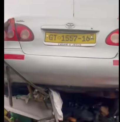 Suspected Armed Robber Crashes Stolen Taxi After Mob Pursuit at Ejisu Junction