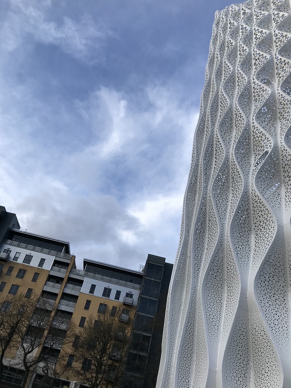 Solar Gate sculpture in Hull