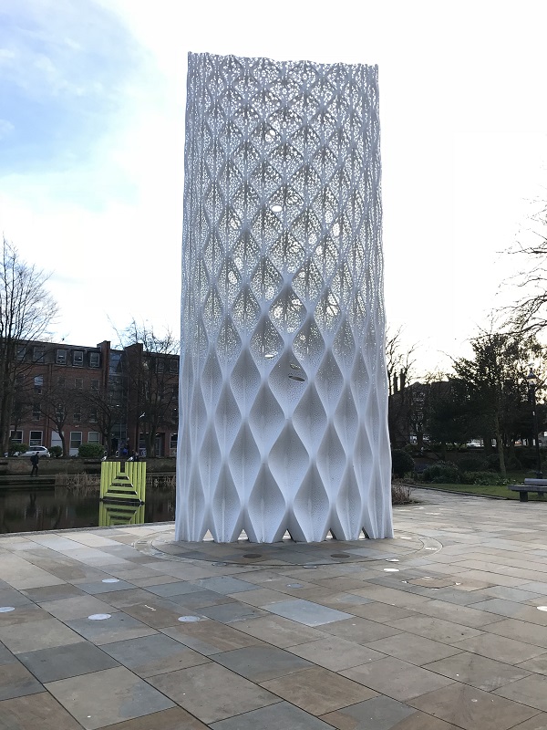 Solar Gate sculpture in Hull