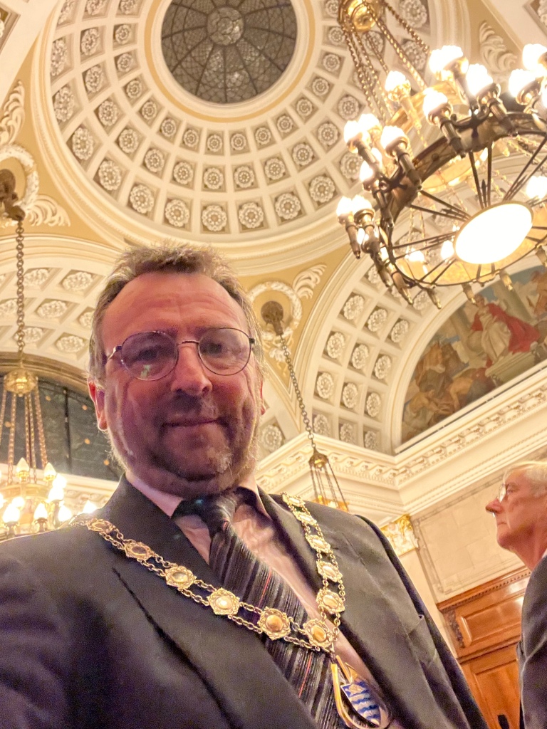 Me being impressed by the ornate splendour of the Hull Guildhall. Lord Lieutenant in the background