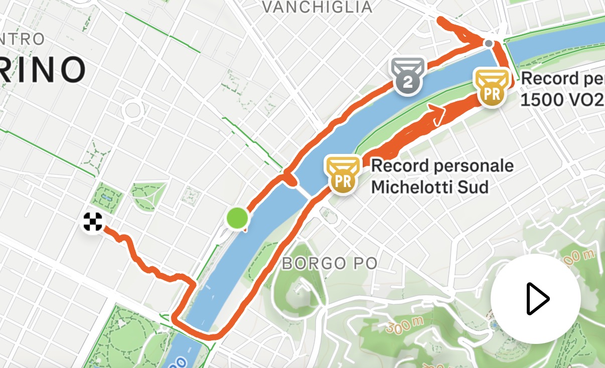 Variazioni: 2km risc + 3x( 1,5 km < 6:15 + 0,5 km rec) + 1 km def.