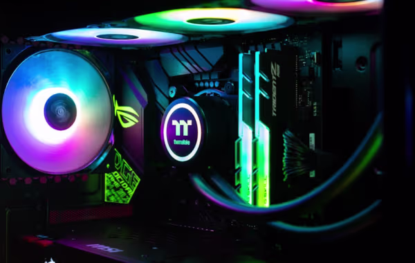 RGB Fanlı Sıvı Soğutma
