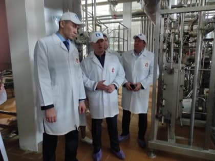 Руслан Садыков оценил мощности и вклад двух предприятий Ирбита в социально-экономическое развитие региона