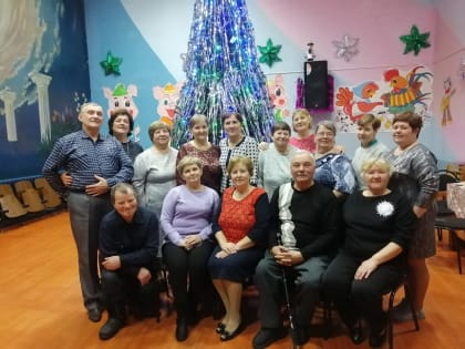 Светлый праздник к нам пришел