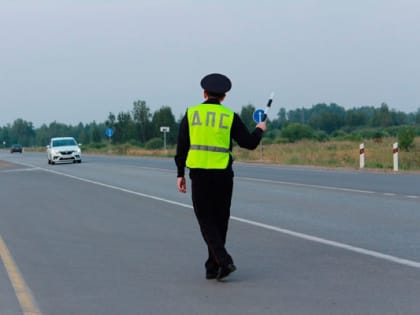 За четыре дня инспекторы ГИБДД поймали 13 пьяных водителей, 11 - без прав