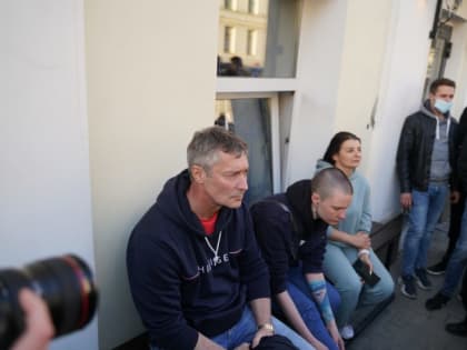 Адвокат Ройзмана* подал апелляцию на его арест за репост