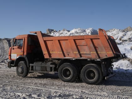 В ночь на 5 мая коммунальщики Екатеринбурга вывезли почти 800 тонн снега