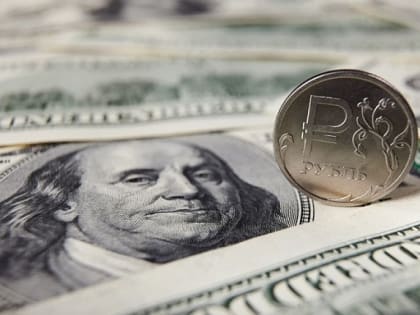 Доллар на Мосбирже превысил 100 рублей впервые с 23 марта 2022 года