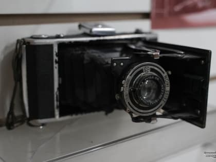 Судебные приставы арестовали лофт фотографа Лошагина в Екатеринбурге